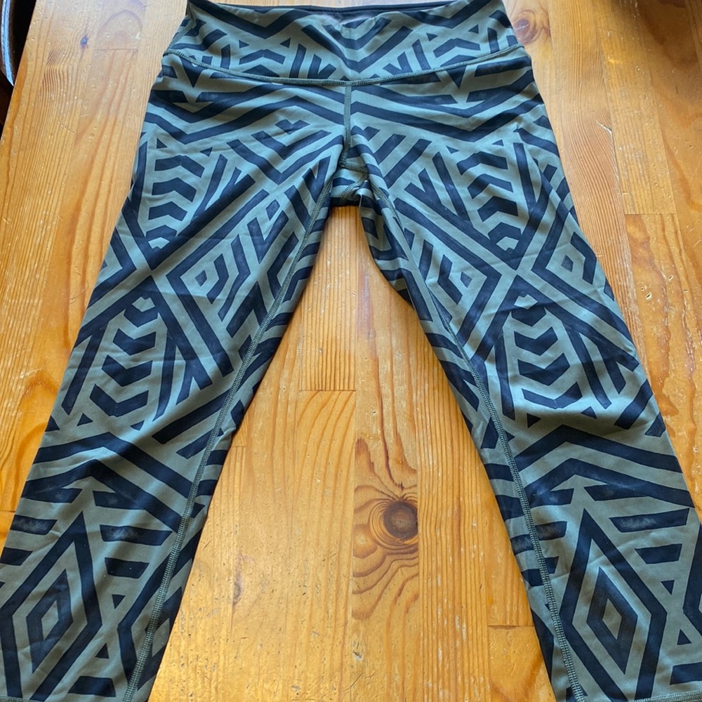 Lululemon leggings/ crop